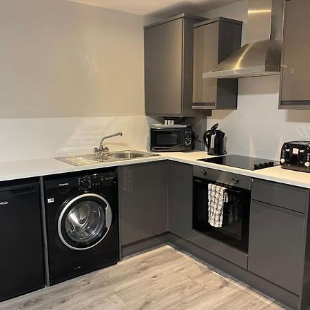 Hosted By Ryan - 2 Bedroom Apartment Liverpool Exterior foto